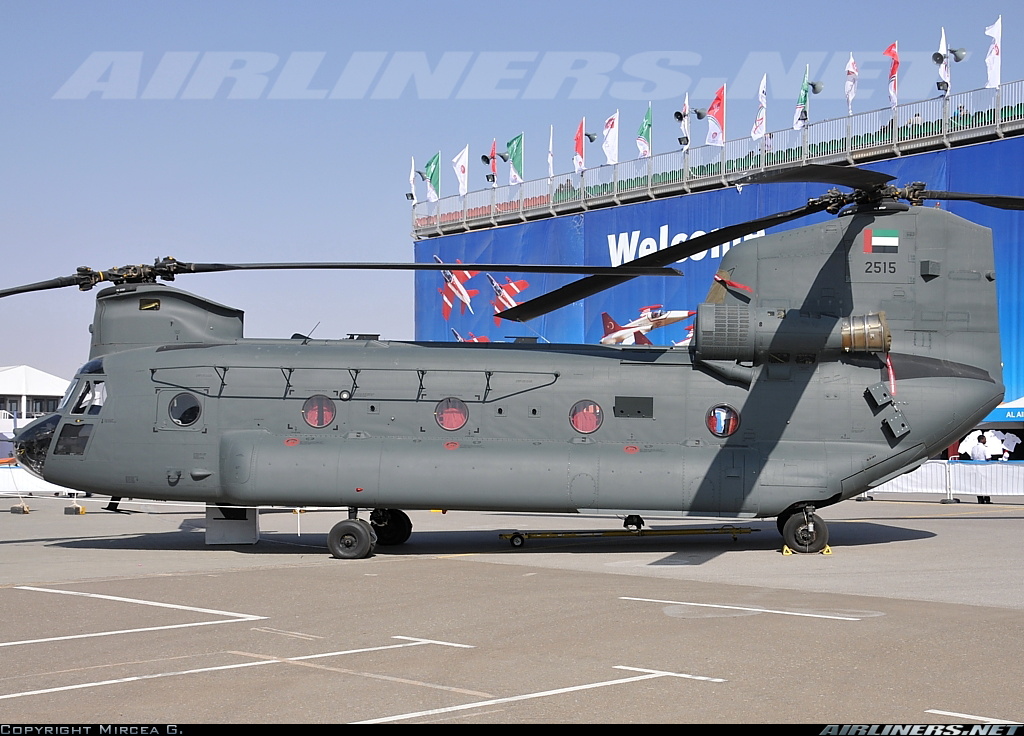 Boeing CH-47F Chinook.jpg