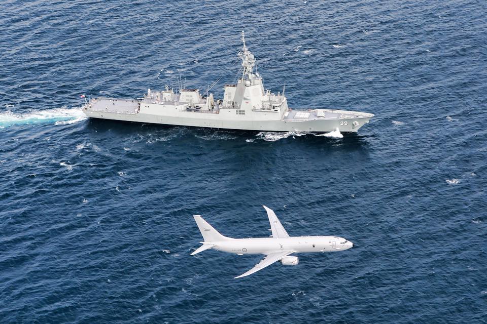 HMAS Hobart and P8.jpg