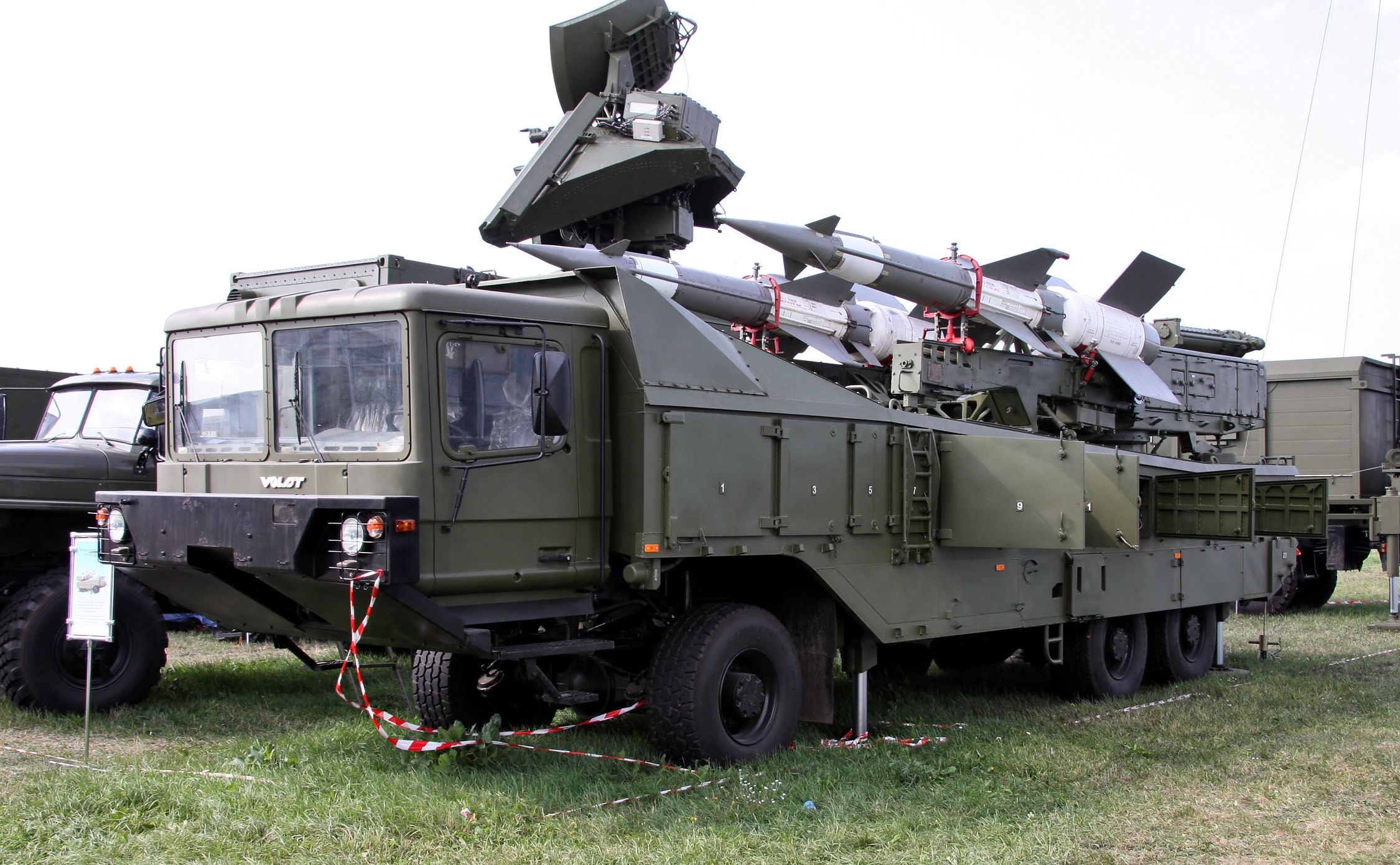 Pechora-2M_-_missile_launcher_2.jpg