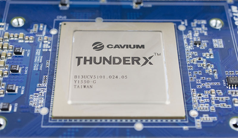 Cavium-ThunderX-48-Core-Chip-Close-Up-800