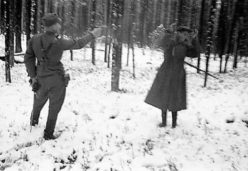Russian+spy+laughing+through+his+execution+in+Finland+during+The+Winter+War,+1939+1.jpg