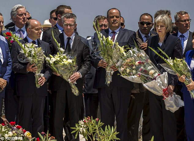 2A15471600000578-3143297-Home_Secretary_Theresa_May_right_is_in_Sousse_today_to_urge_the_-a-55_1435591315655.jpg