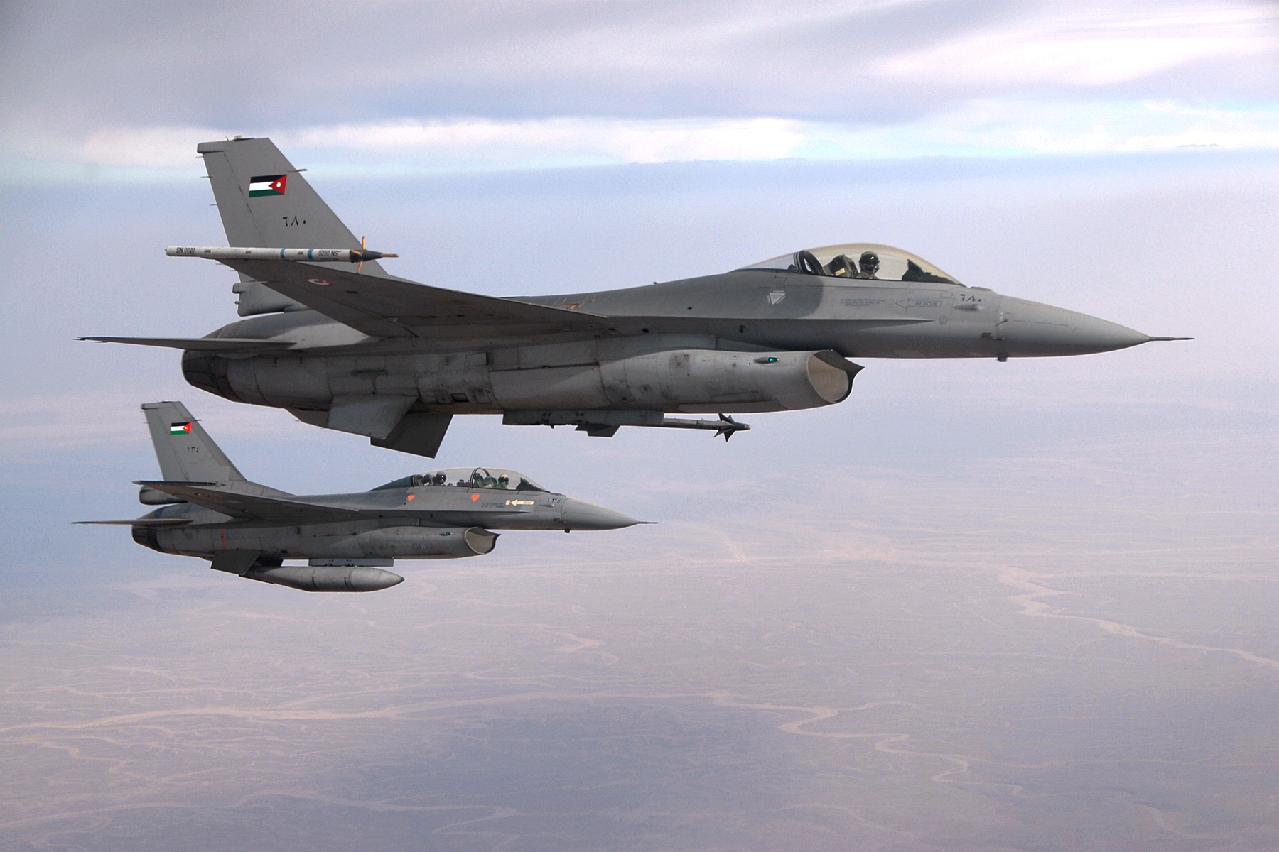 Two_F-16_of_the_Royal_Jordanian_Air_Force.jpg