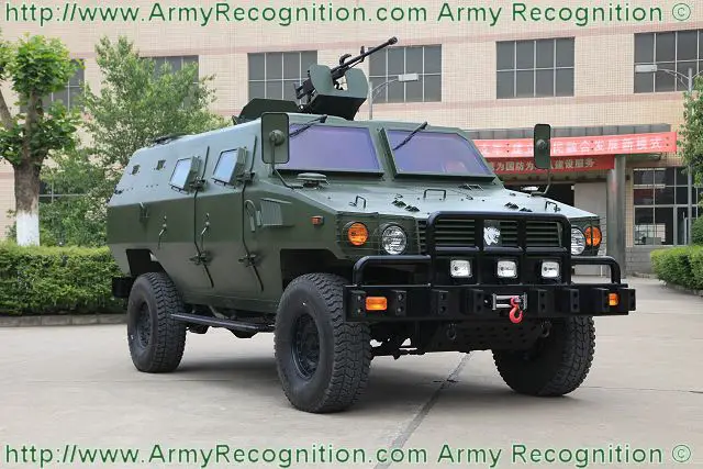 Tiger_4x4_wheeled_armoured_vehicle_personnel_carrier_Shaanxi_Baoji_Special_Vehicles_China_Chinese_defence_industry_640.jpg