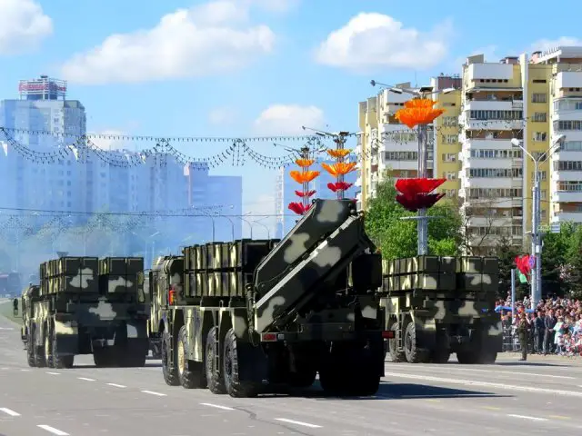 New_Polonez_multiple_rocket_launcher_(MLRS)_on_8x8_chassis_unveiled_during_military_parade_in_Belarus_640_002.jpg