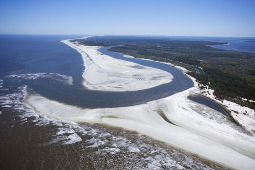 dreamstime_3609944cumberlandisland.jpg