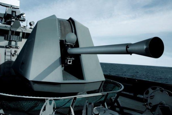 Navy-awards-227M-to-BAE-for-three-57mm-MK-110-gun-mounts.jpg