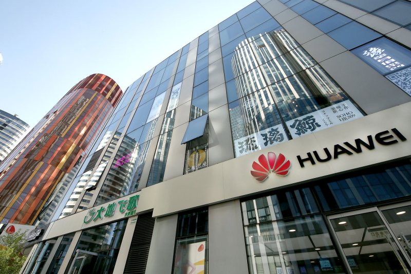 Fitch-Huaweis-loss-could-be-rival-Samsungs-gain.jpg