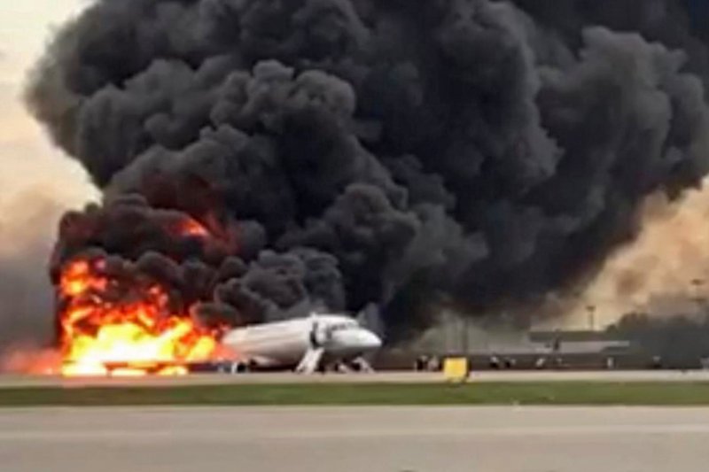 Burning-Russian-plane-crash-lands-at-Moscow-airport-at-least-13-dead.jpg
