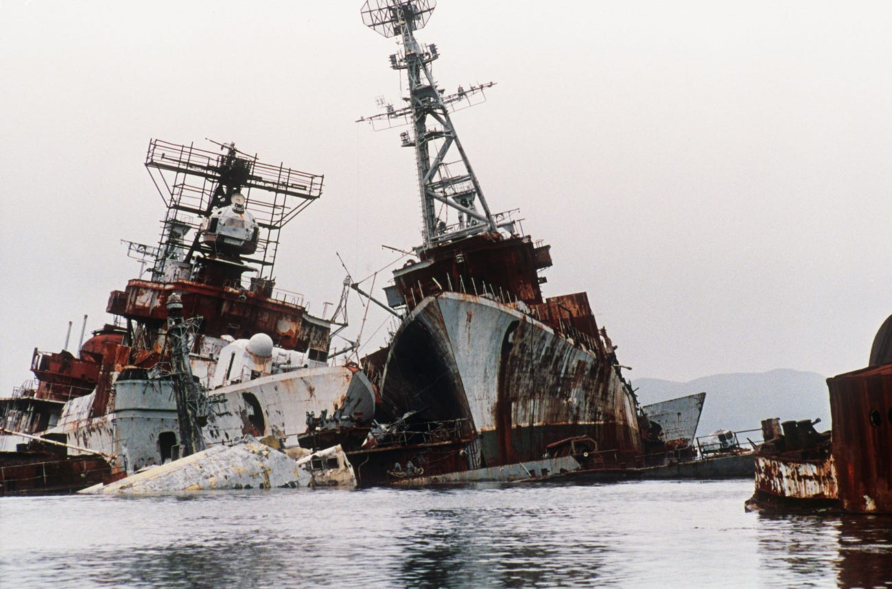 Soviet Navy ships scrap wreck