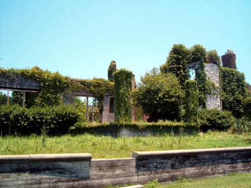 Cumberland_Island-Dungeness_Mansion05.jpg