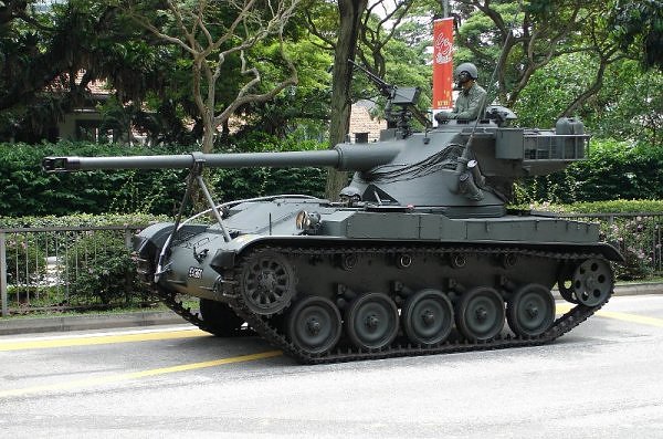 AMX-13_%28SM-1%29.jpg